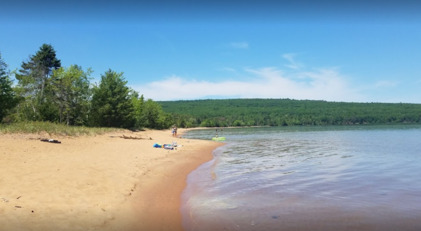 Hike The Coast Of The Majestic Lake Superior At Bayview Beach In Wisconsin
