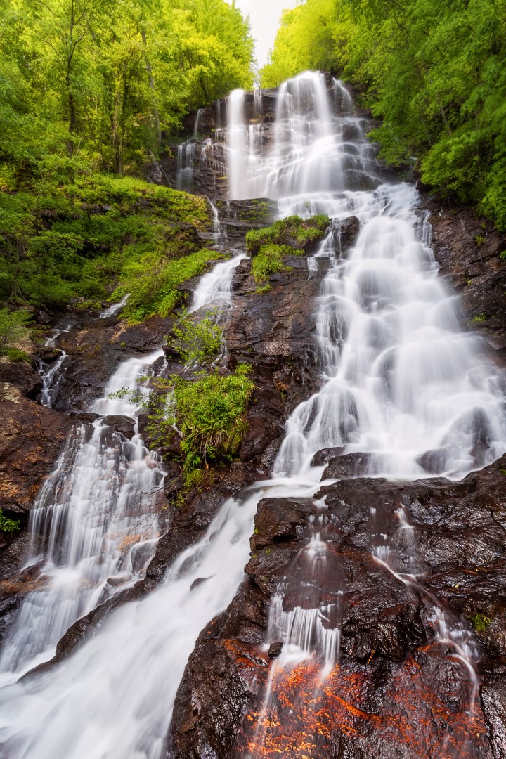 Long Creek Falls hikes