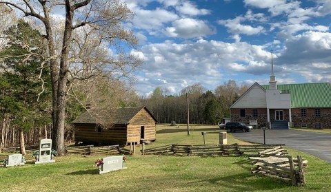 You Can See A Civil War Cemetery And A Battlefield At This Riverside Military Park In Shiloh, Tennessee