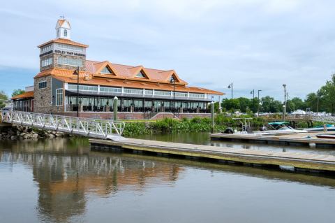 A Waterfront Restaurant In Pennsylvania, Stinger’s Waterfront Is The Perfect Spot To Grab A Drink On A Hot Day