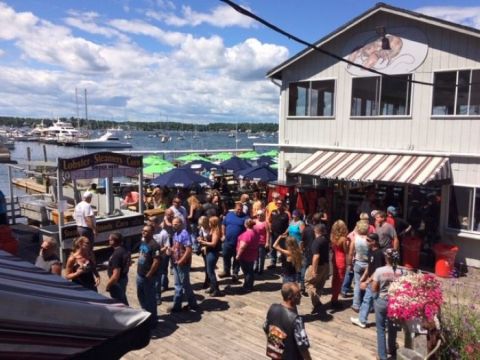 Dine On A Working Lobster Pound At This Unique Restaurant In Maine