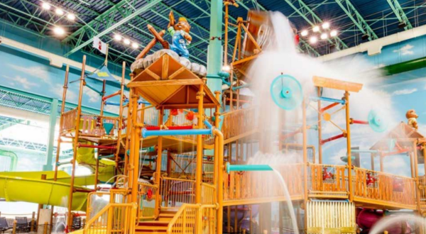 This Indoor Waterpark In Southern California With Its Own Hotel Will Make Your Summer Epic