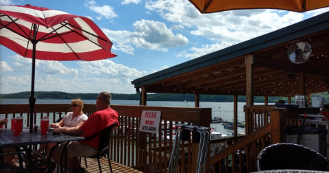 7 Lakeside Restaurants In Indiana You Simply Must Visit This Time Of Year