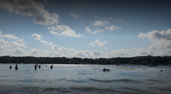 Long Lake Is One Of The Most Underrated Summer Destinations In Wisconsin