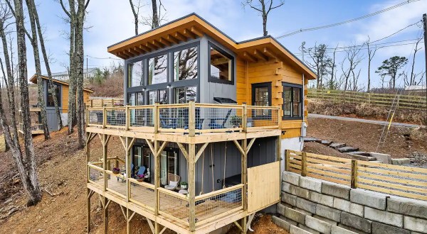 Hide Away From The World At This Magnificent Mountain Cabin In Tennessee