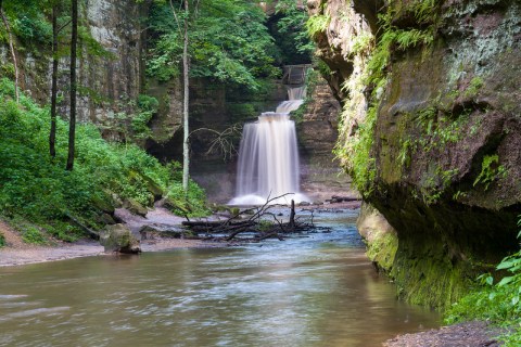 This Tiered Waterfall And Swimming Hole In Illinois Must Be On Your Summer Bucket List