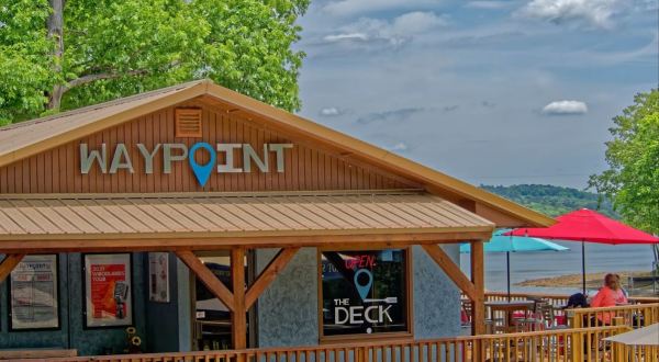 The Waterfront Café In Arkansas, Waypoint At DeSoto Marina Is The Perfect Spot To Grab A Drink On A Hot Day