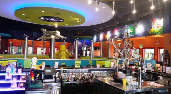 The Grooviest Place To Dine In Iowa Is Mellow Mushroom, A Hippie-Themed Restaurant