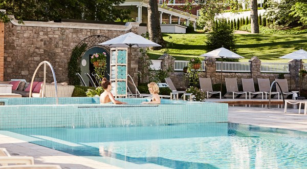 This Adults-Only Pool In Virginia With Its Own Bar Service Will Make Your Summer Epic