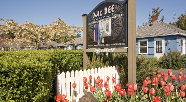 McBee Cottages Are A Totally Delightful, Mid-Century Throwback On The Oregon Coast