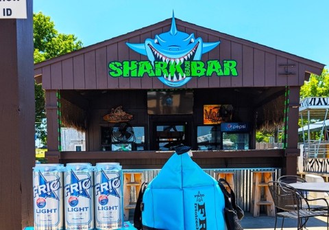This Waterpark In Oklahoma With A Gigantic Outdoor Bar Will Make Your Summer Epic