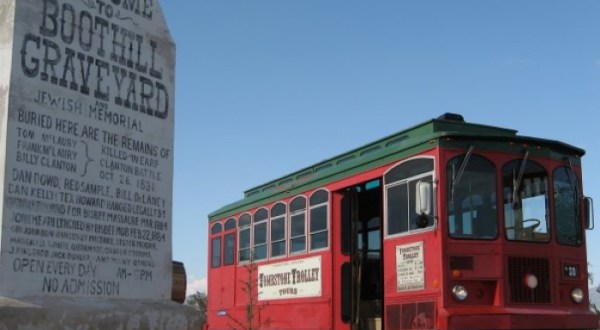 Visit 13 Of The Spookiest Sites In Tombstone, Arizona On This Haunted Trolley Tour