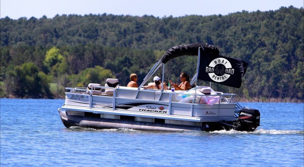 Turn Missouri’s Lake Of The Ozarks Into Your Own Oasis By Renting A Pontoon Boat