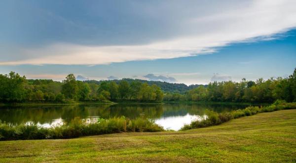 Experience Never-Ending Summer When You Escape To This Lakeside Campground In Missouri