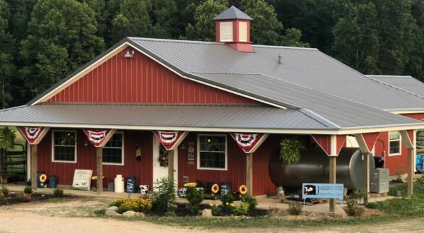 You’ll Get Loads Of Treats At This Dairy Farm In West Virginia With Incredible Milks And Cheeses