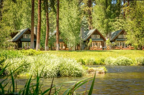 Oregon's Most Beautiful Riverfront Resort Is The Perfect Place For A Relaxing Getaway