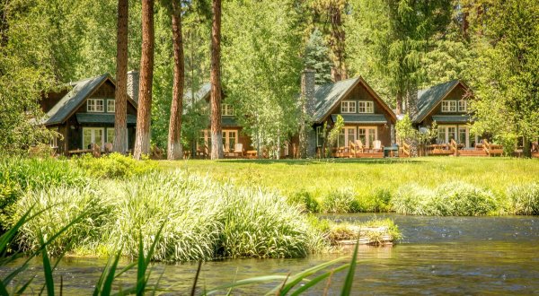 Oregon’s Most Beautiful Riverfront Resort Is The Perfect Place For A Relaxing Getaway