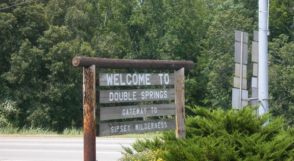 The Charming Small Town In Alabama That Was Named After A Pair Of Springs