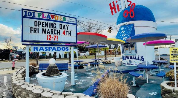 People Will Drive From All Over North Carolina To This Giant Snow Cone Cup, For The Nostalgia Alone