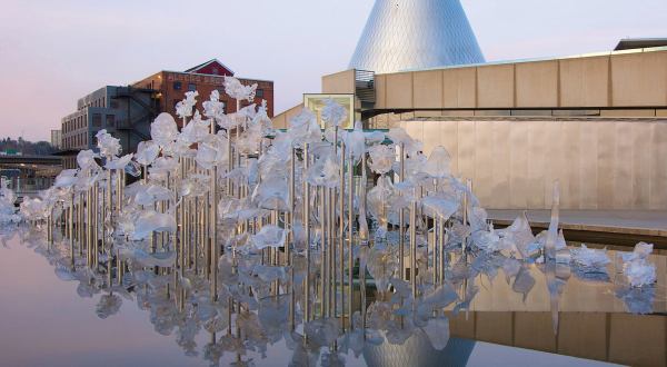 Walk Through A Beautiful Bridge Of Glass To This Unique Museum In Washington