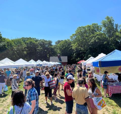 A Trip To This Gigantic Farmers Market In Connecticut Will Make Your Weekend Complete