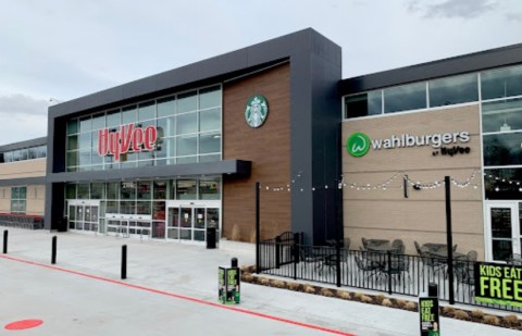 The Coolest Place To Shop In Missouri, Hy-Vee Is A 93,000-Square Foot Employed-Owned Store
