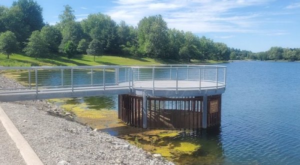 This Man-Made Swimming Hole In Iowa Will Make You Feel Like A Kid On Summer Vacation