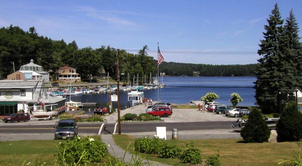 7 Tiny Towns In New Hampshire That Come Alive In The Summertime