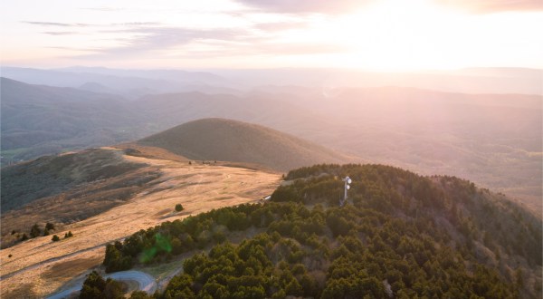 Take An Unforgettable Drive To The Top Of One Of Virginia’s Highest Mountains