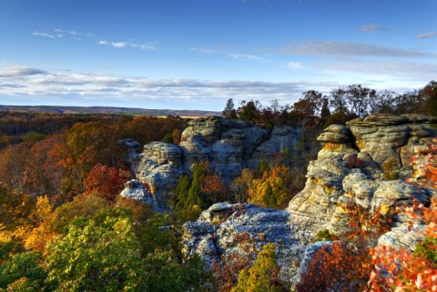 Garden of the Gods Observation Trail In Illinois Leads To Bluffs With Unparalleled Views