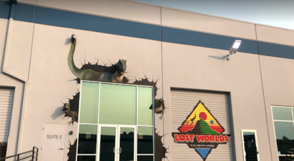 This Jurassic Park-Themed Indoor Amusement Park In Northern California Is Fun For All Ages
