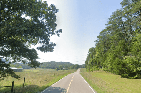 Take A Drive Down One Of Tennessee's Oldest Roads For A Picture Perfect Day