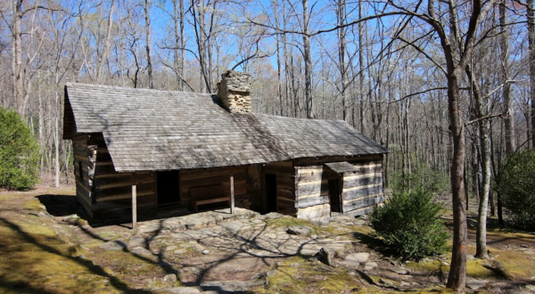 The Awesome Porters Creek Trail In Tennessee Will Take You Straight To An Abandoned Cabin