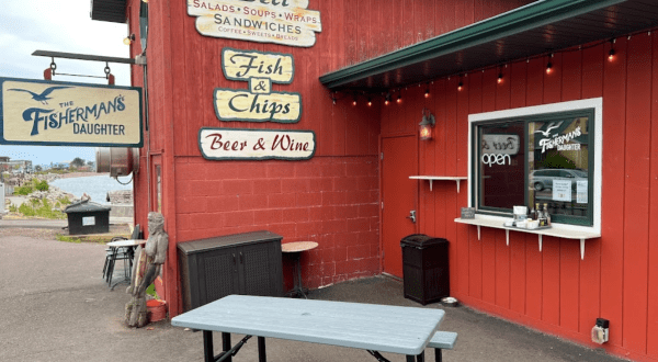 Feast On Fried Fish Caught Straight From Lake Superior At This Minnesota Seafood Shack