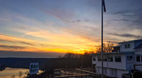 The Sunset Views At The Overlook Restaurant In Indiana Are Simply Sensational