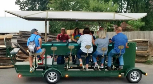 See The Charming Town Of Enfield, Connecticut Like Never Before On This Delightful Trolley Tour