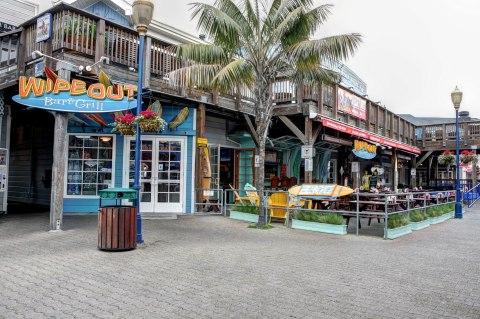 The Beach-Themed Restaurant In Northern California Where It Feels Like Summer All Year Long