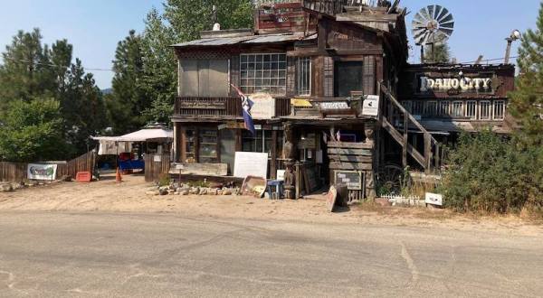 The Coolest Place To Shop In Idaho, BoCo Sluice Box Is An Antique Store In A Strange Building