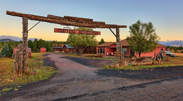 This Rustic Arizona Bed And Breakfast Makes A Perfect Home Base For Exploring The Grand Canyon And Route 66