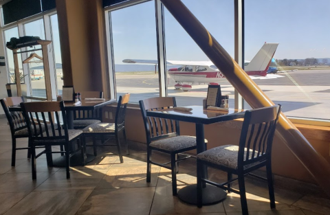 This Airport In Maryland Is Also A Restaurant And It's Fun For The Whole Family