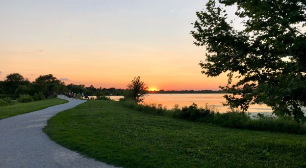 Watch The Sunset At Holmes Lake, A Unique East-Facing Park In Nebraska