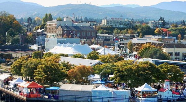 If There’s One Fall Festival You Attend In Washington, Make It The Dungeness Crab & Seafood Festival