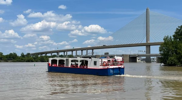 Float The Day Away On This Canal Boat Tour In Ohio