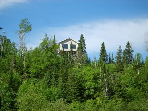 Wake Up On Top Of A Mountain At This Grand Marais Airbnb In Minnesota