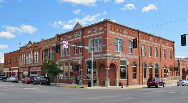 The Charming Small Town In Montana That Was Named After A Snake