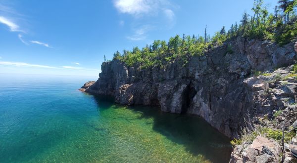Shovel Point In Minnesota Is Full Of Awe-Inspiring Rock Formations