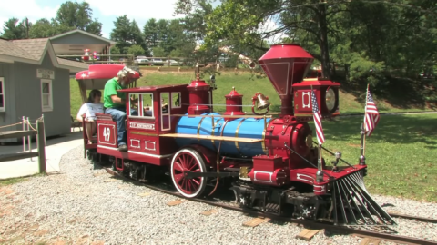 This Open-Air Train Ride In Tennessee Is A Fun Adventure For The Whole Family