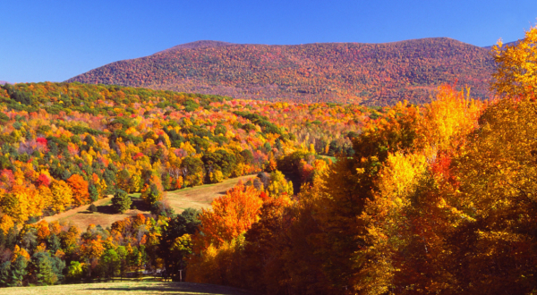 9 Of The Most Beautiful Fall Destinations In Massachusetts