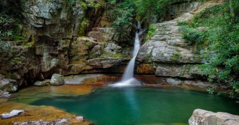 This Natural Swimming Hole In Tennessee Will Make You Feel Like A Kid On Summer Vacation