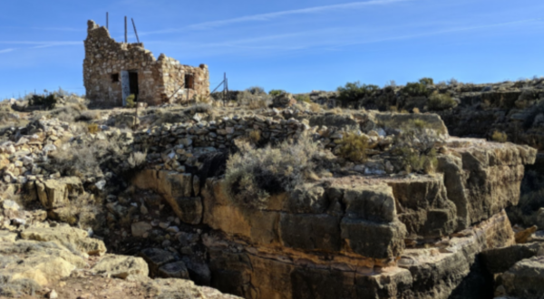 This Haunted Cave In Arizona Has A Dark And Deadly History